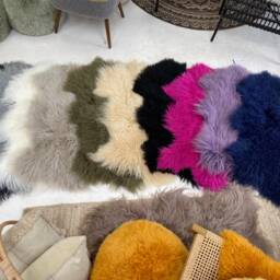 Majenta Pink Luxury Tibetan Sheepskin Rug - thumbnail 4