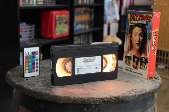 Vhs Lamp - Fast Times At Ridgemont High - 1982 - image 1