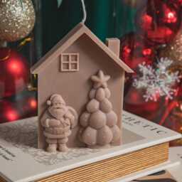 Handmade Santa House Candle - Christmas Home Decor Soy Wax - thumbnail 2