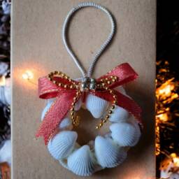 Cockle Shell Wreath Christmas Tree Decoration - Unique Seashell Bauble Eco-Friendly Coastal Festive Decor Elegant Ornament - thumbnail 4