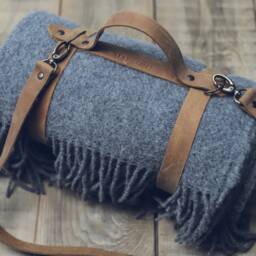 Gray Wool Throw Blanket With Leather Handle Strap - Personalized Picnic - thumbnail 4