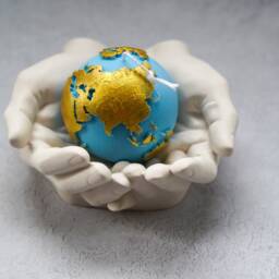 Handmade Globe Candle Gift Set Stone Cupped Hands Bowl - thumbnail 4
