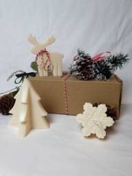 Christmas Candle Gift Set Soy Wax Reindeer, Tree, Snowflake Trio - thumbnail 1
