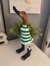Celtic Fc - Hand-Painted Wooden Duck - 2025-2026 Design Approx. 25cm - thumbnail 1