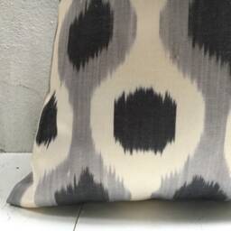 Handwoven Silk Ikat Pillow Cover, Modern Accent Cushion - 20x20 - thumbnail 3