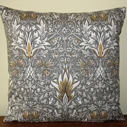 William Morris Snakeshead Cushion 16 - thumbnail 3