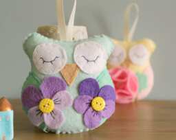 February Birth Month Felt Owl Ornament Violet Flower Decoration - thumbnail 1