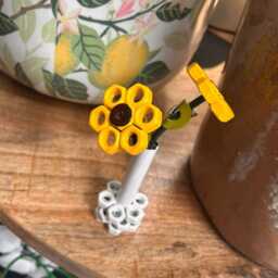 Everlasting Sunflowers Recycled Metal Parts Sustainable Sculpture - thumbnail 4