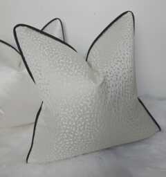Decorative Textured Ivory Cushion Cover With Black Satin Piped Luxury Home Decor Animal Jacquard Accent Perfect Pillow Cover For Sofa Or Bed