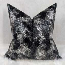 Black & White Snake Print Velvet Cushion Cover - Luxury Snakeskin Effect Throw Pillow Modern Glam Sofa Decor Statement - thumbnail 1