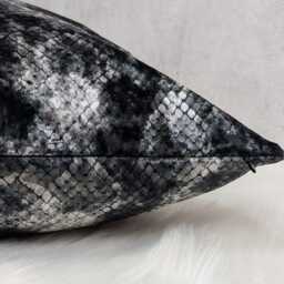 Black & White Snake Print Velvet Cushion Cover - Luxury Snakeskin Effect Throw Pillow Modern Glam Sofa Decor Statement - thumbnail 3