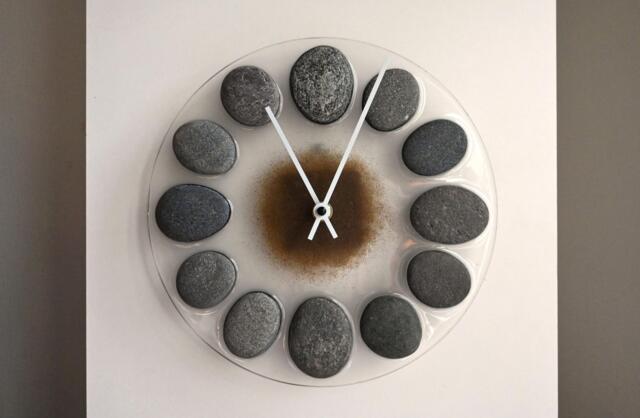 Gray Beach Stone Clock 9.5 - image 1