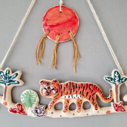 The Sun Tiger & His Jungle - Ceramic Handmade Wall Hanging Art, Wall D??cor. Home Decor, Nursery. Animal. Pottery Gift. Gold Details - thumbnail 3