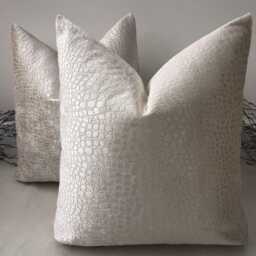 "Luxury Cushion Cover The Cream Gianni - 12"" X 18" - thumbnail 2