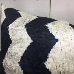 Handwoven Silk Ikat Pillow Cover, Modern Accent Cushion - 24x24 - thumbnail 3