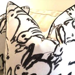 Groundworks For Lee Jofa -Hunt Slonem in Black & White-With Black White Pillow Cover - thumbnail 3