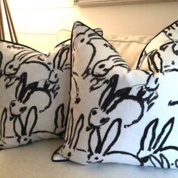 Groundworks For Lee Jofa -Hunt Slonem in Black & White-With Black White Pillow Cover - thumbnail 2