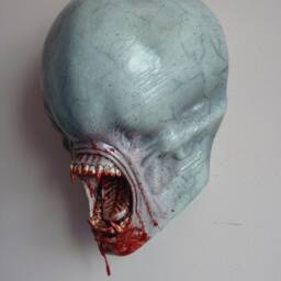 Handmade Neomorph Head Sculpture, Alien Horror Prop, 11 Scale - thumbnail 2