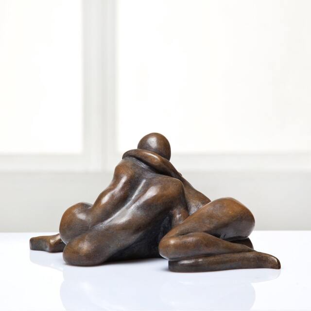 Sensual Touch - Man & Woman Sculpture - image 1
