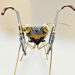 steampunk Metal Praying Mantis Sculpture - thumbnail 3