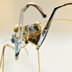 steampunk Metal Praying Mantis Sculpture - thumbnail 4