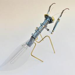 steampunk Metal Praying Mantis Sculpture - thumbnail 2