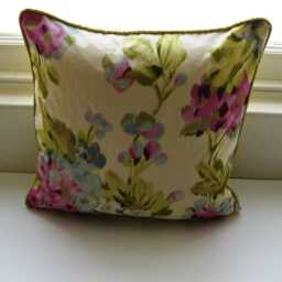 Designers Guild Rosamund Silk Cushion Cover Floral Pillow, Lilac Pink Gold - thumbnail 2