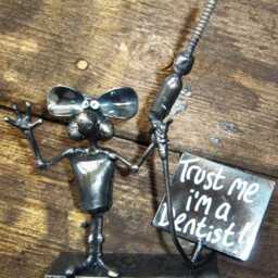 Dentist Mouse Sculpture Made From Recycled Welded Steel - thumbnail 4