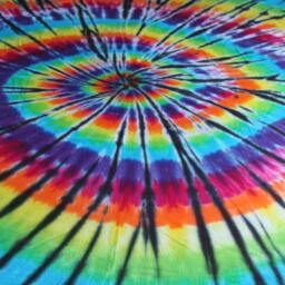 Tie Dye Bed Sheet Set With Black Accents Queen Or King Size - thumbnail 2