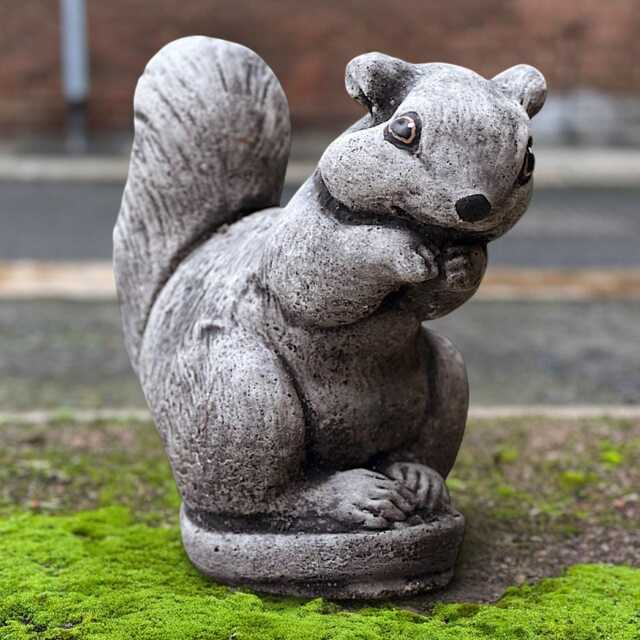 Concrete Squirrel With Nut Statue Sitting Decoration Cement Animal Figurine Handmade Art Garden Ornament Gift - image 1