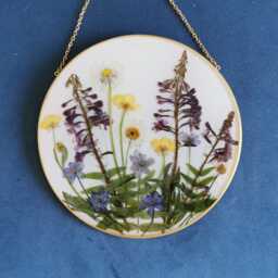 Pressed Flower Wall Art Framed Floral Resin Hanging Decor - thumbnail 2