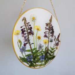 Pressed Flower Wall Art Framed Floral Resin Hanging Decor - thumbnail 3