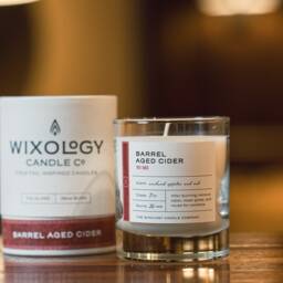 Barrel Aged Cider Soy Candle, Bourbon Whiskey & Oak, 7Oz - thumbnail 4