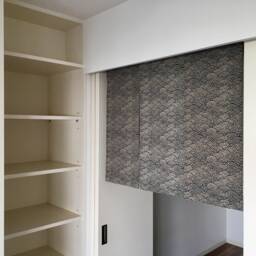 Japanese Restaurant Noren Curtain Made Whit Blue Wave Cotton Fabric Divided in 3 Panels, Closet Cover Noren, Doorway Curtain, Tsunami - thumbnail 2