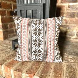 1155. Christmas Stars in Line Brown 100% Cotton Cushion Cover Various Sizes - thumbnail 1