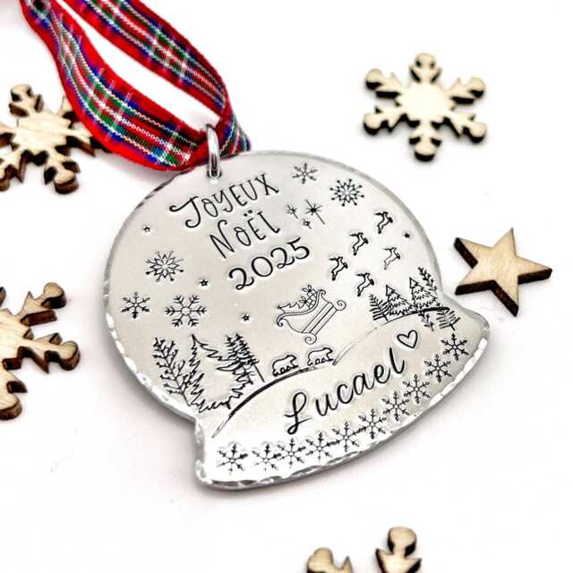 Personalized Christmas Tree Decoration, Family Ornament, Custom Joyeux No??l Decoration - image 1