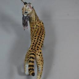 Servalcat Figurine(I Take This Mouse - thumbnail 2