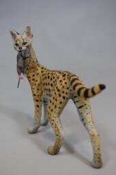Servalcat Figurine(I Take This Mouse - thumbnail 1