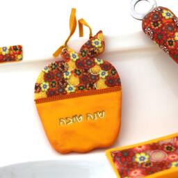Rosh Hashanah Gift, Yellow Apple Wall Decor, Judaica Shana Tova, Jewish New Year, Wall Hanging, Israel, Made in Israel - thumbnail 3