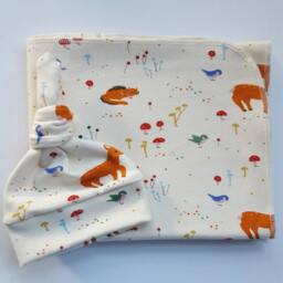 Fox Organic Swaddle Blanket & Newborn Hat Set. Gender Neutral Take Home Wildlife Swaddle. Photo Prop. Baby Shower Gift - thumbnail 4