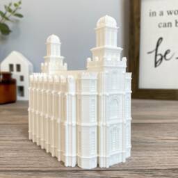Logan Utah Lds Temple Model - Statue Mormon The Church Of Jesus Christ Latter-Day Saints - thumbnail 1