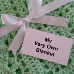 Green Lacey Hand Crocheted Baby Blanket - thumbnail 2