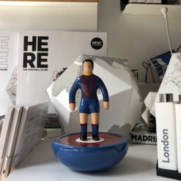 Fc Barcelona Ceramic Soccer Player Statue Handmade Italian Retro Decor - 30cm - thumbnail 4