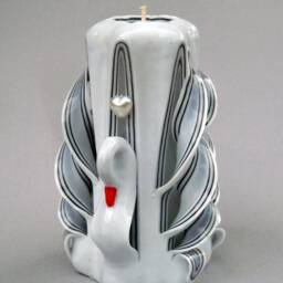 Elegant Handmade Swan Candle Ideal Valentine's Or Mother's Day Present For Her - thumbnail 2