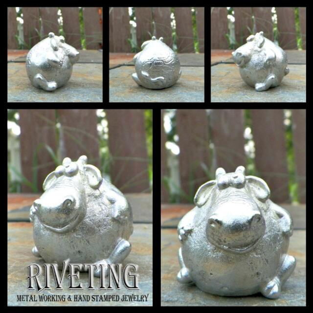 Hand Cast Pewter Fat Giraffe