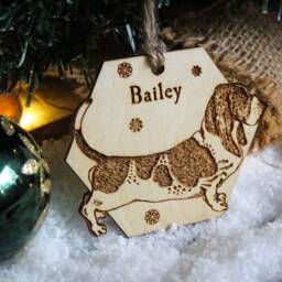 Personalized Basset Hound Wooden Ornament Laser Burned Dog Breed Bauble - thumbnail 2