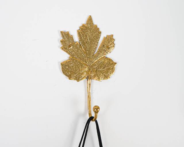 Maple Leaf Bronze Hook, 7.7 - image 1