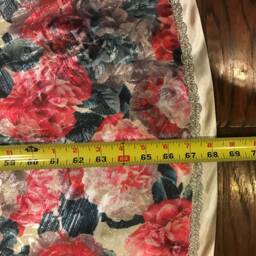 Handmade 69 Inch Floral Christmas Tree Skirt-Made in Usa - thumbnail 4