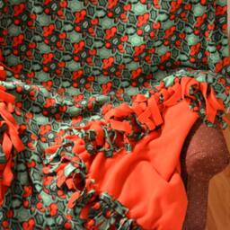 Hollyberry Fleece Christmas Throw - thumbnail 3