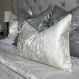 "Hailes Metallic Ivory Pearl Cushion Cover, Pillow Cover Sofa Bed. 12"" X 20" - thumbnail 4